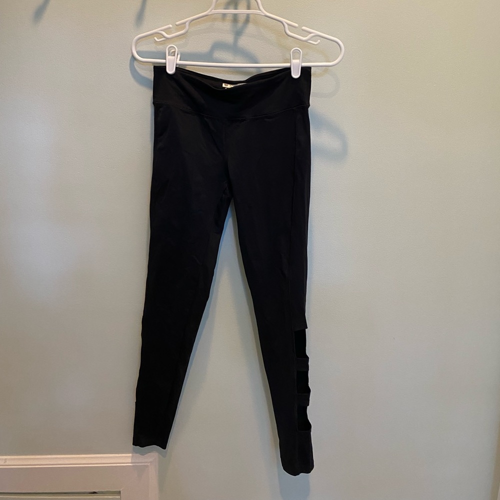 Forever 21 cut out detail leggings